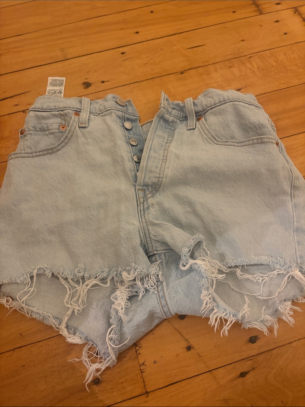 Light Wash Levi Denim Shorts - Casual High-Rise